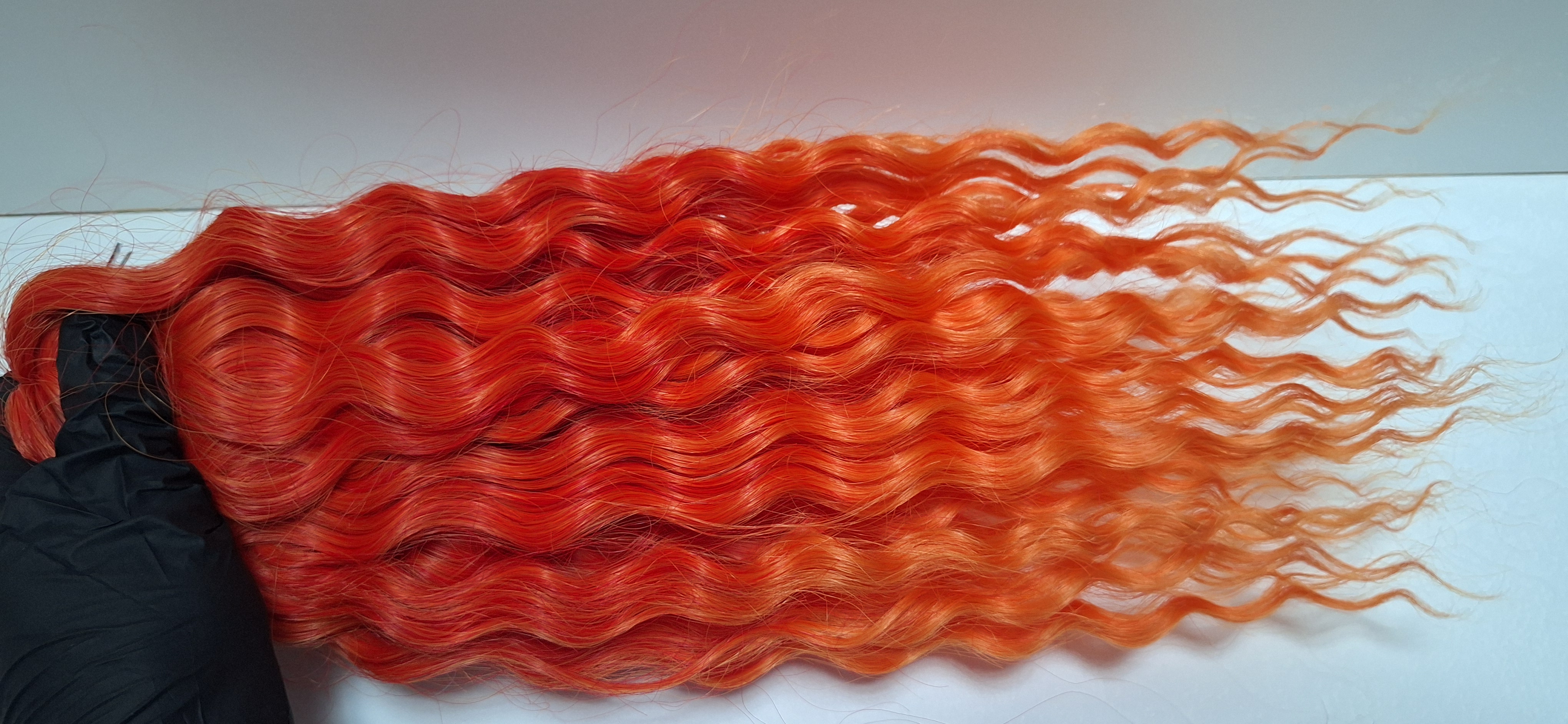 Vlnitý kanekalon Ariel TRED/ORANGE (300g,40cm)