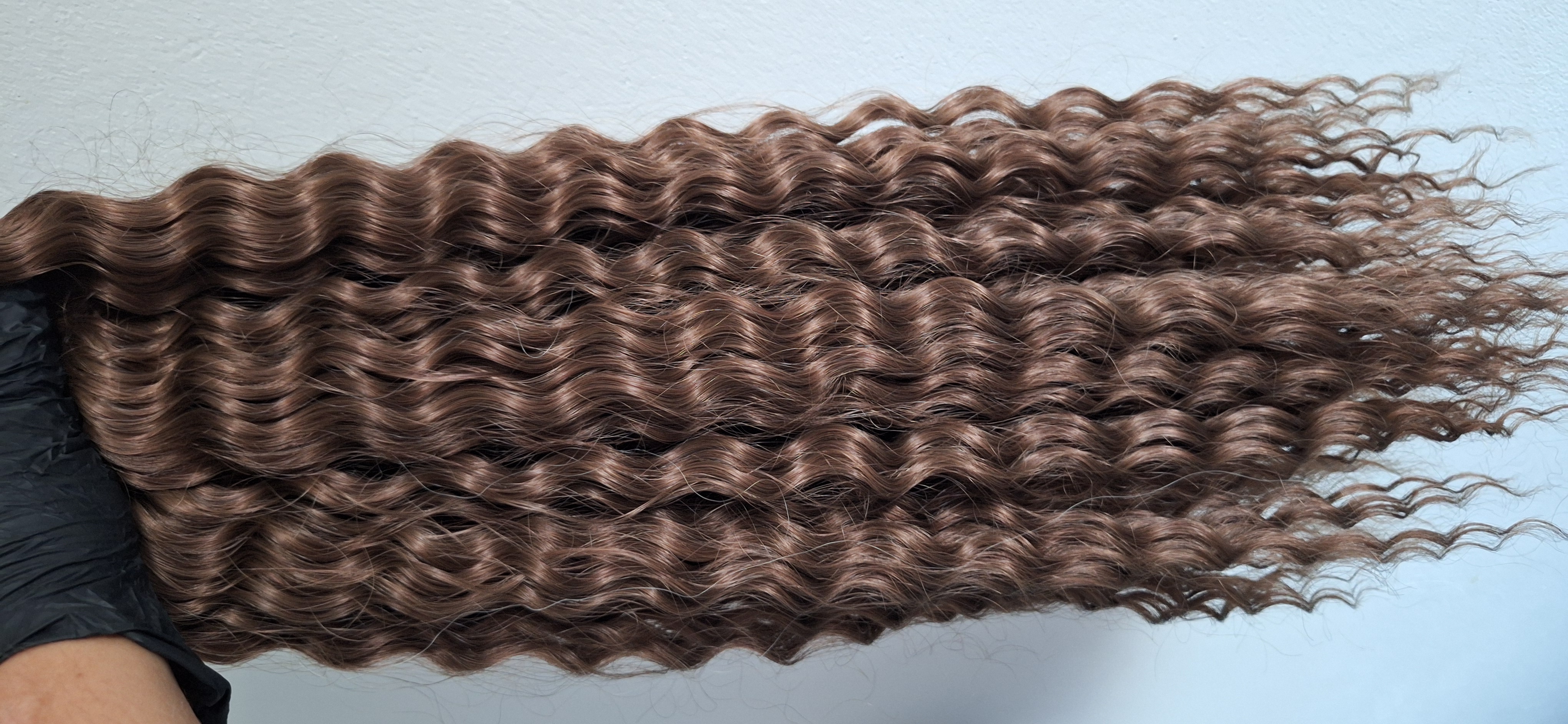 Vlnitý kanekalon Ariel BROWN129 100g